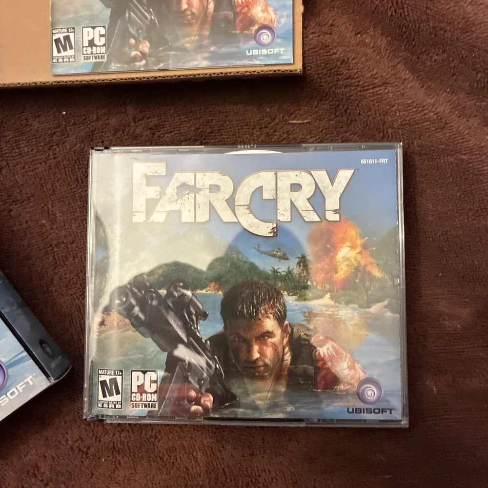 Far Cry - PC CD-ROM Windows CIB Ubisoft With Box 5 Disc And Manual Complete